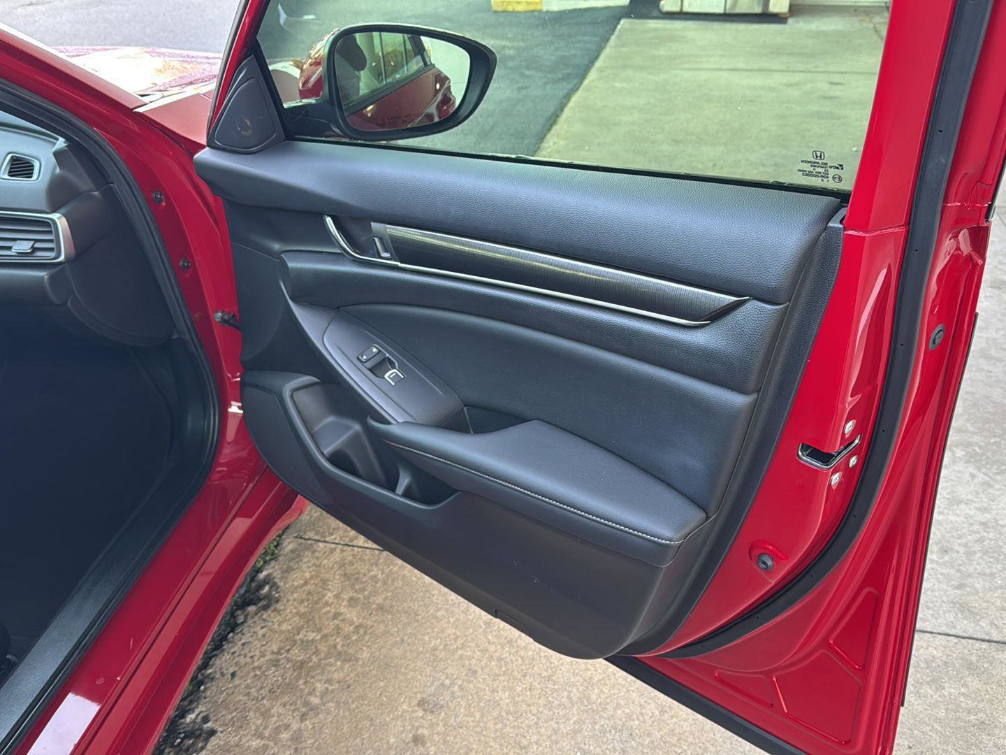 Used 2020 Honda Accord Sport image 12