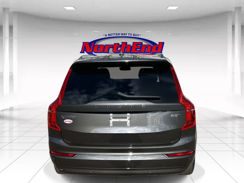 Used 2023 Volvo XC90 B5 Core w/ Climate Package image 4