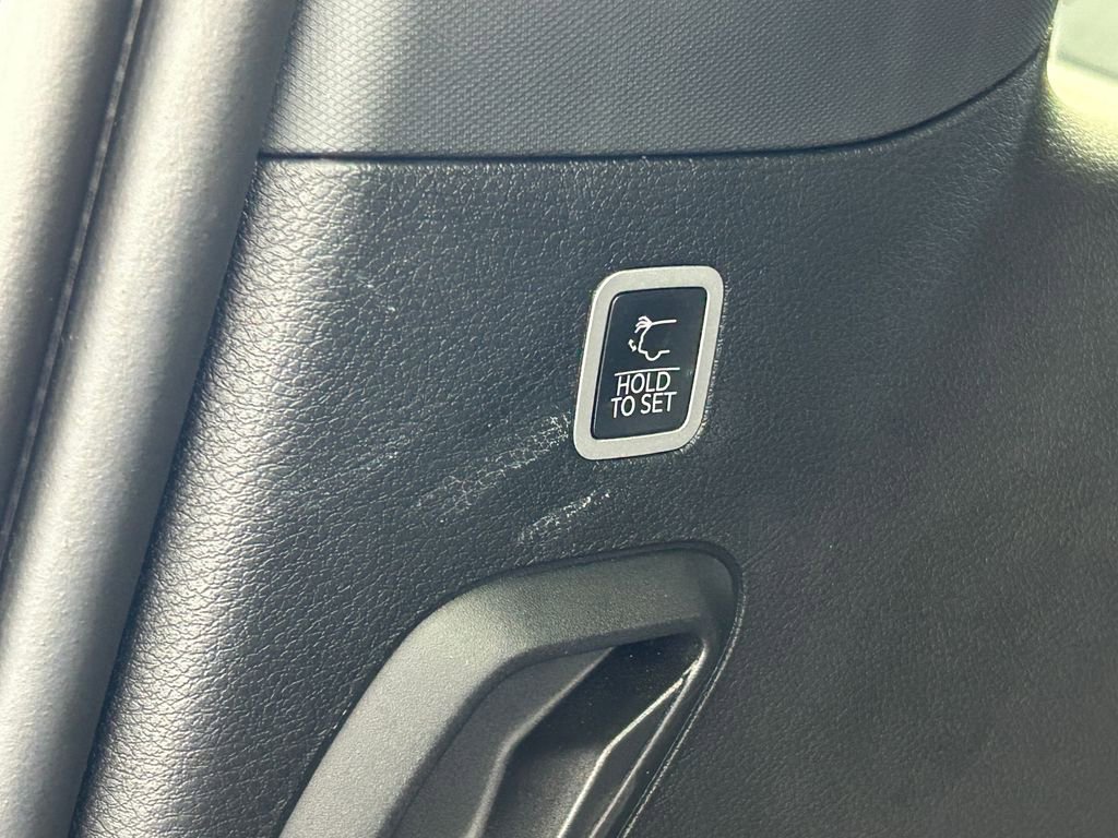 Used 2023 Jeep Wagoneer 4WD image 43