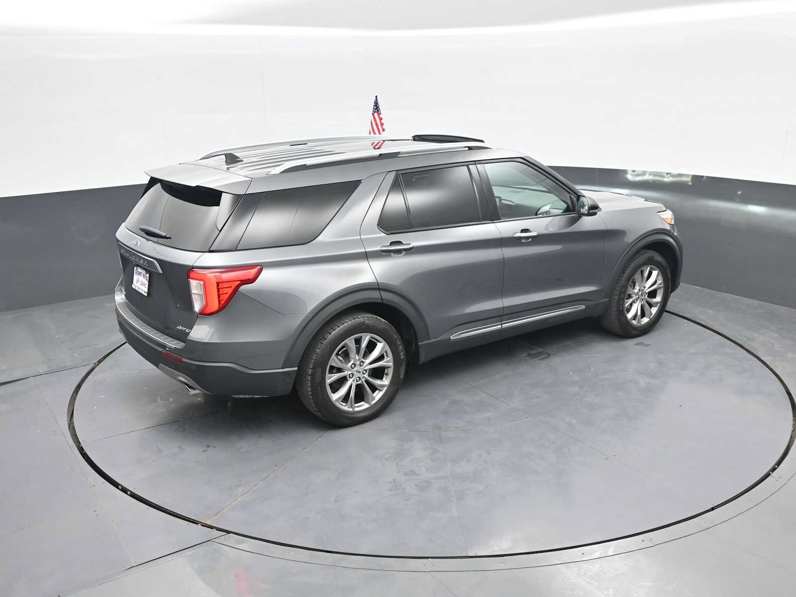 Used 2021 Ford Explorer Limited w/ Equipment Group 301A AWD/4WD image 41