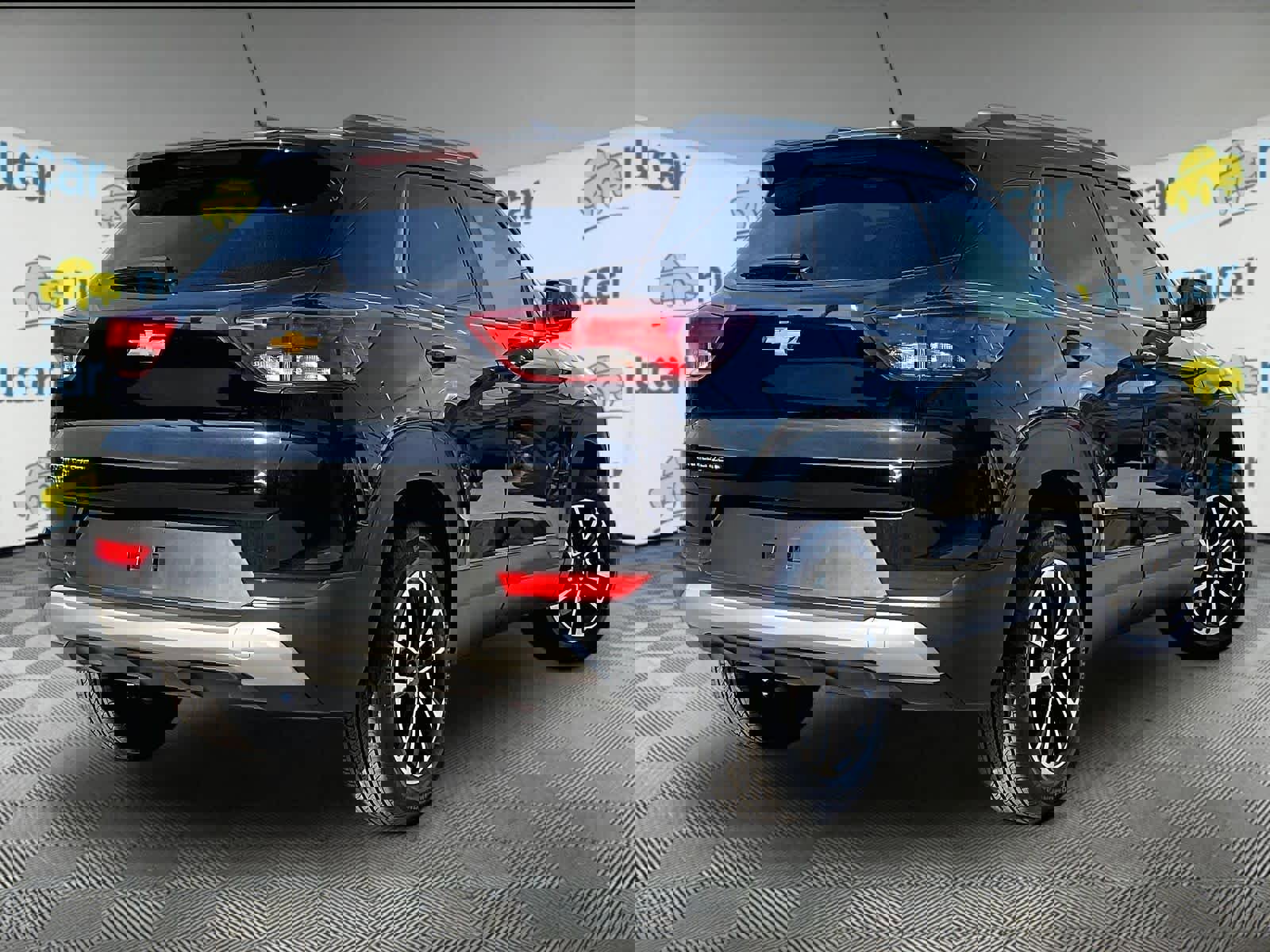 Used 2025 Chevrolet TrailBlazer LT AWD/4WD image 6