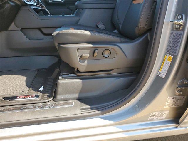 New 2026 GMC Sierra 2500 AT4 w/ AT4 Premium Plus Package image 12