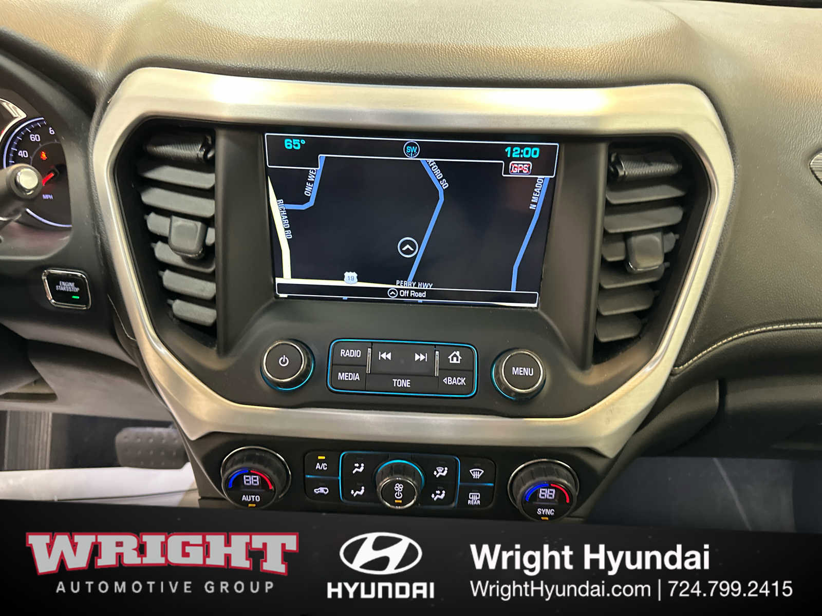 Used 2019 GMC Acadia SLT AWD/4WD image 26