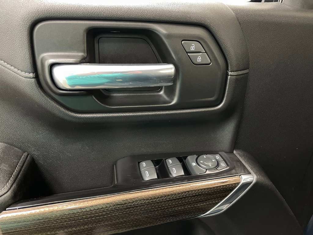 Used 2019 Chevrolet Silverado 1500 LT w/ Texas Edition image 28