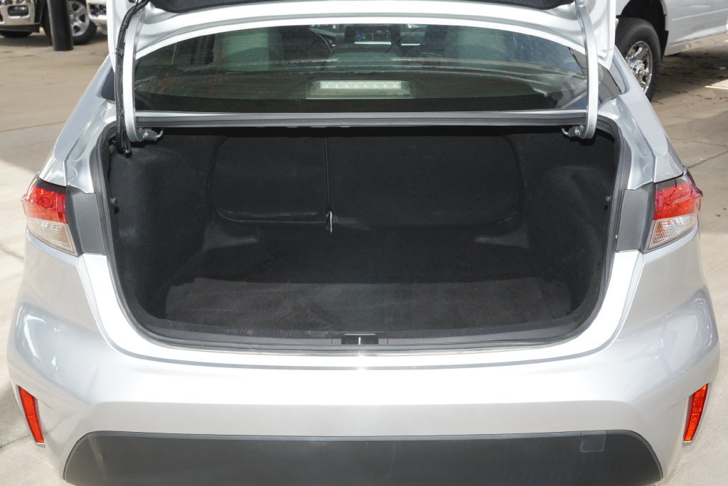Used 2022 Toyota Corolla LE FWD image 28