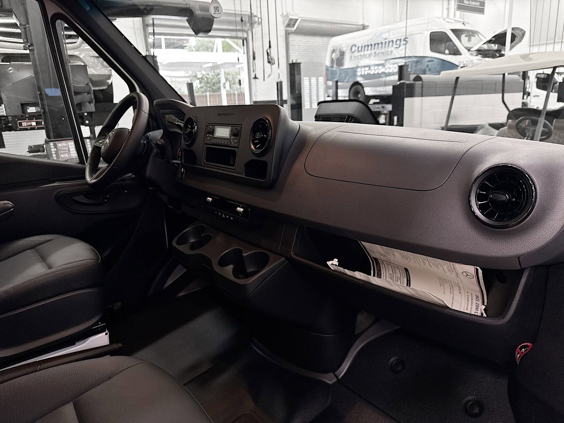 Used 2025 Mercedes-Benz Sprinter 2500 image 27