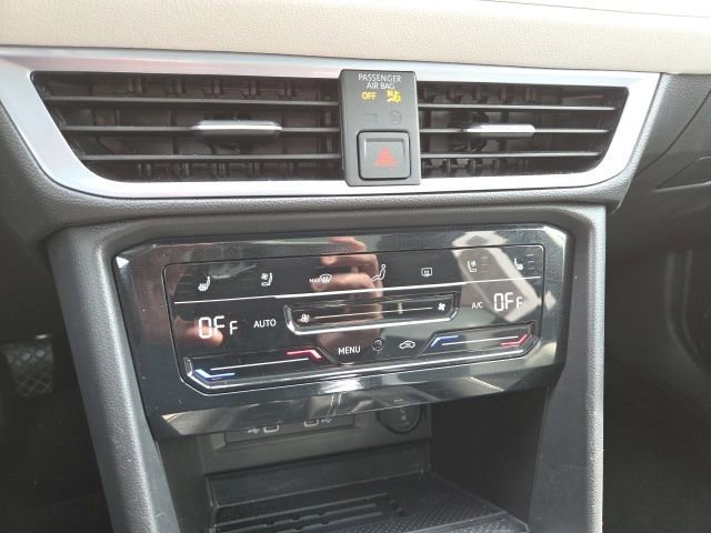 Used 2025 Volkswagen Taos SEL w/ Black Wheel Plus Package AWD/4WD image 18