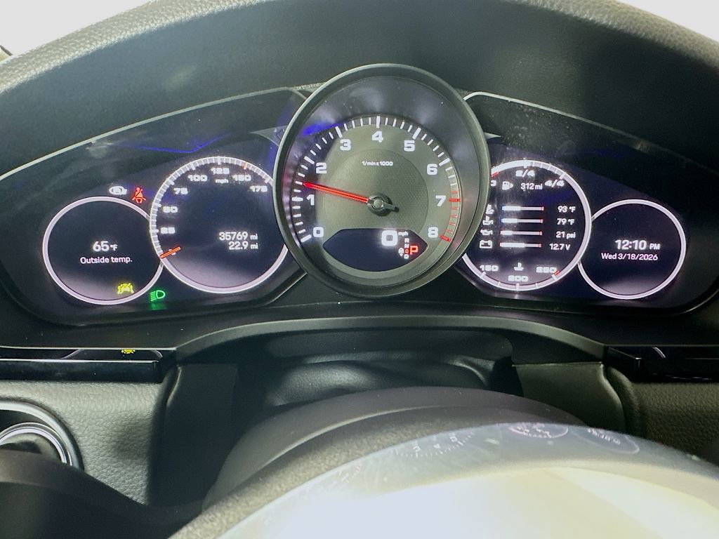 Certified 2023 Porsche Cayenne Platinum Edition image 13