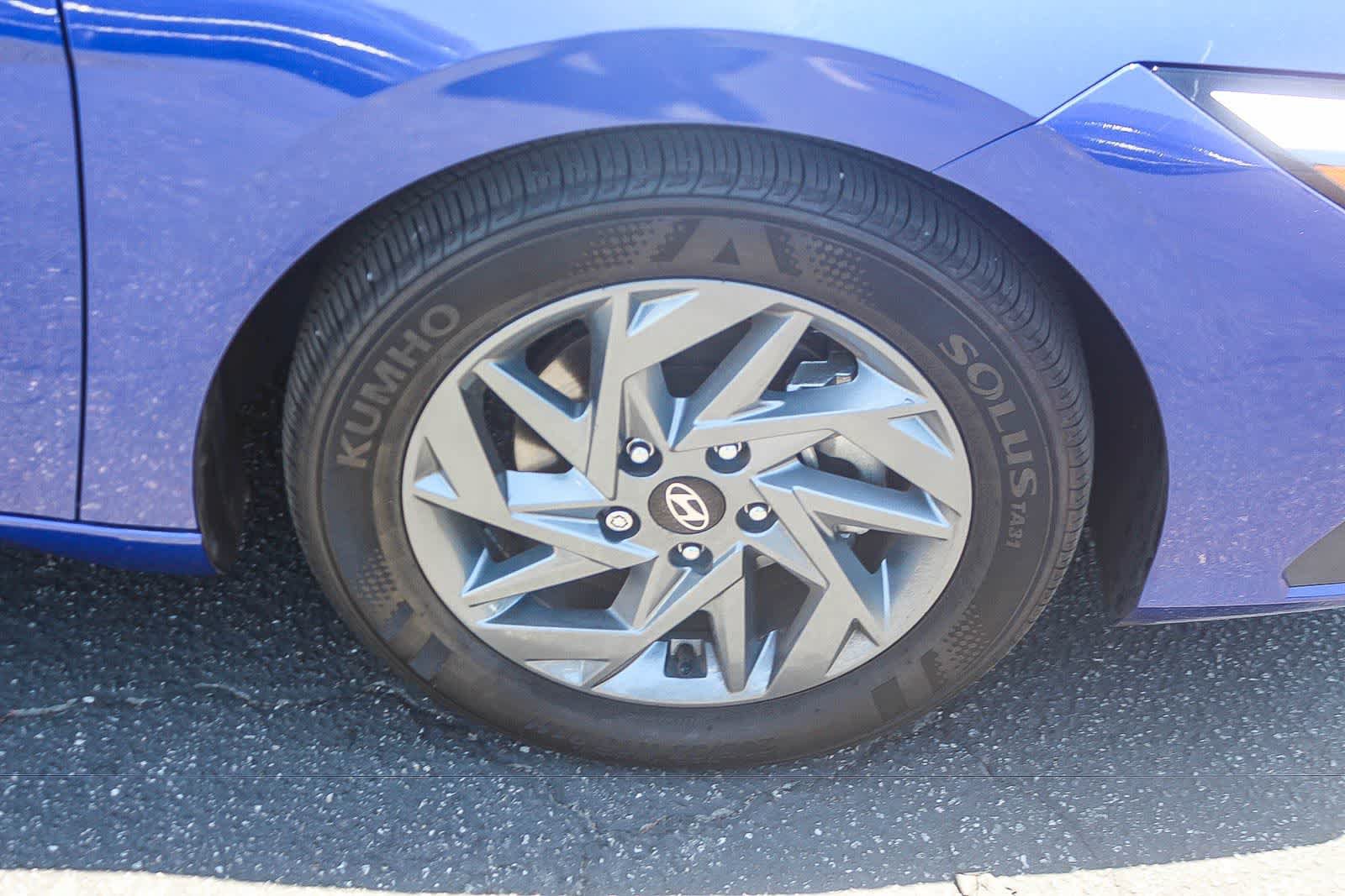 Certified 2024 Hyundai Elantra SEL FWD image 12