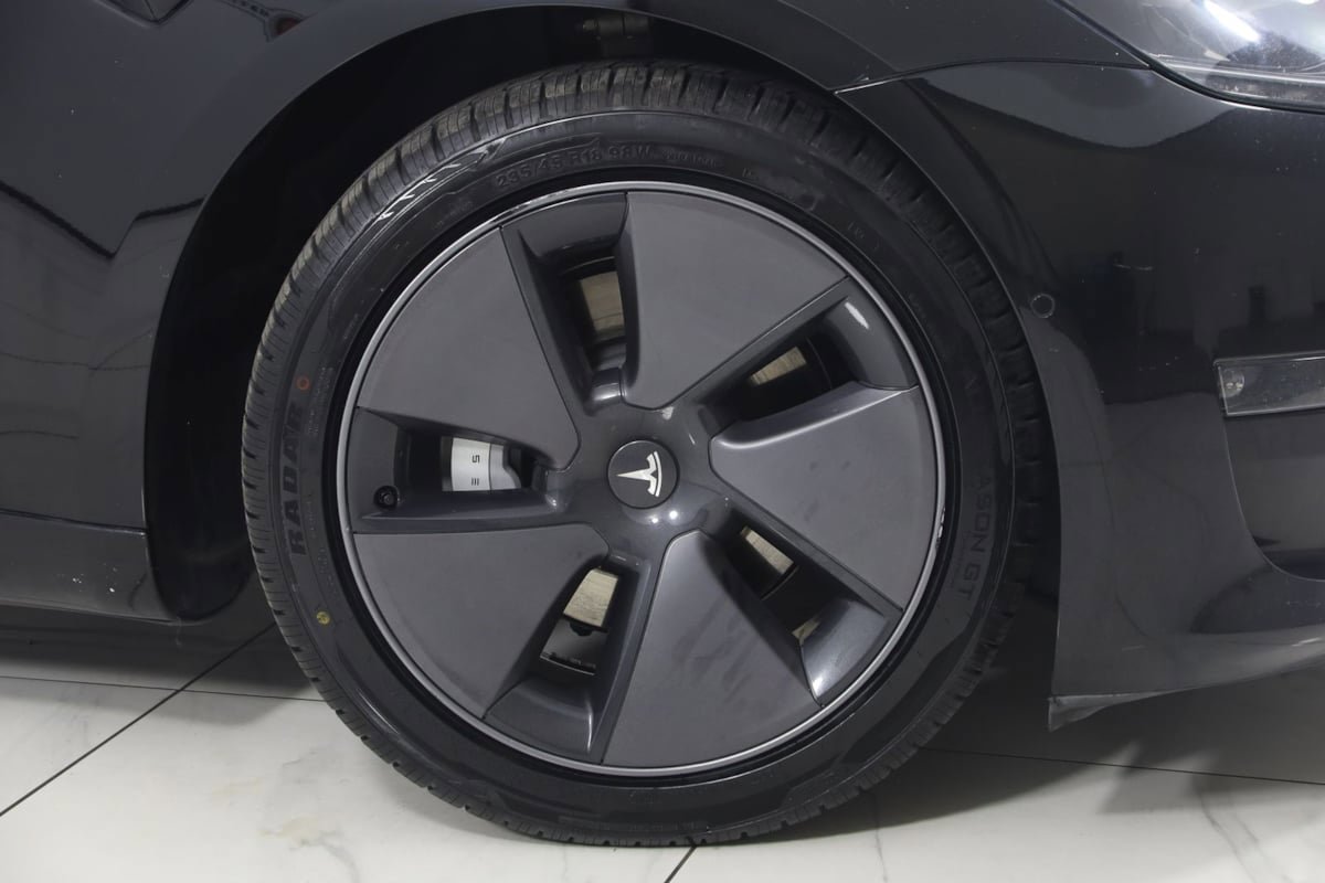 Used 2021 Tesla Model 3 Long Range AWD/4WD image 16