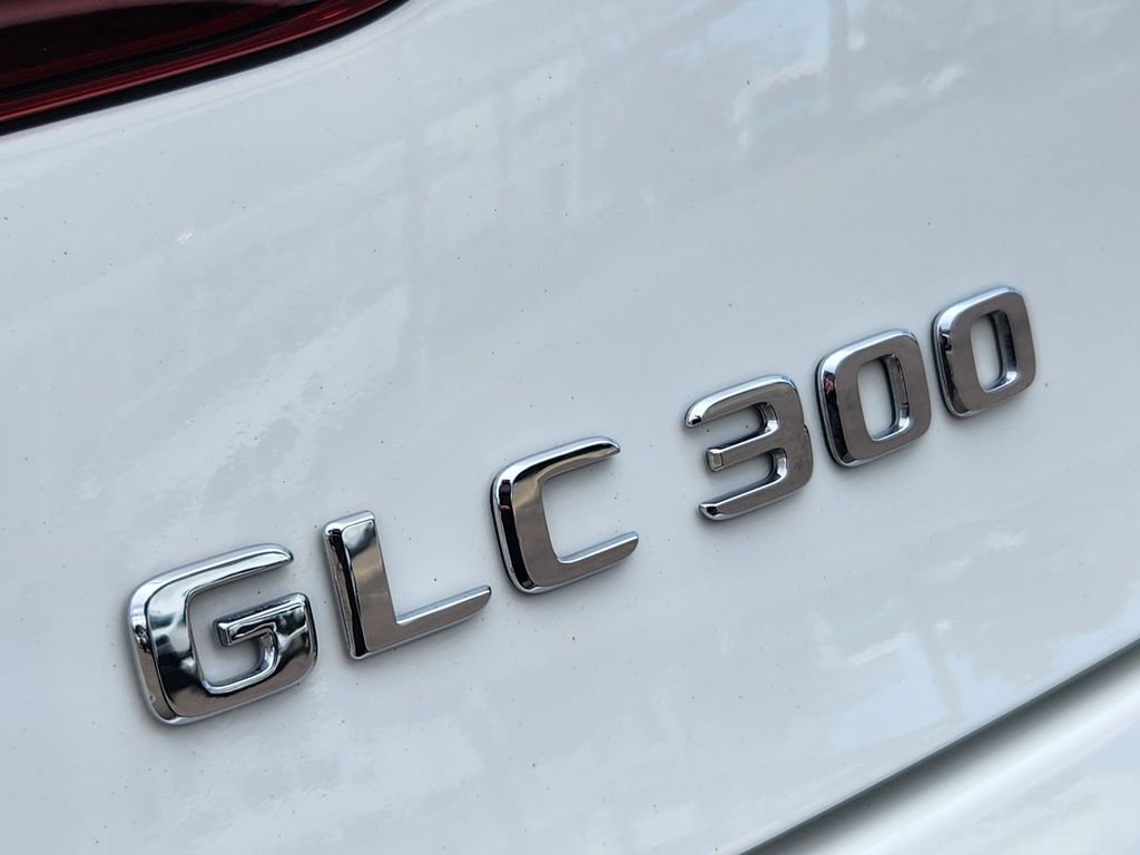 Used 2023 Mercedes-Benz GLC 300 4MATIC Coupe image 11