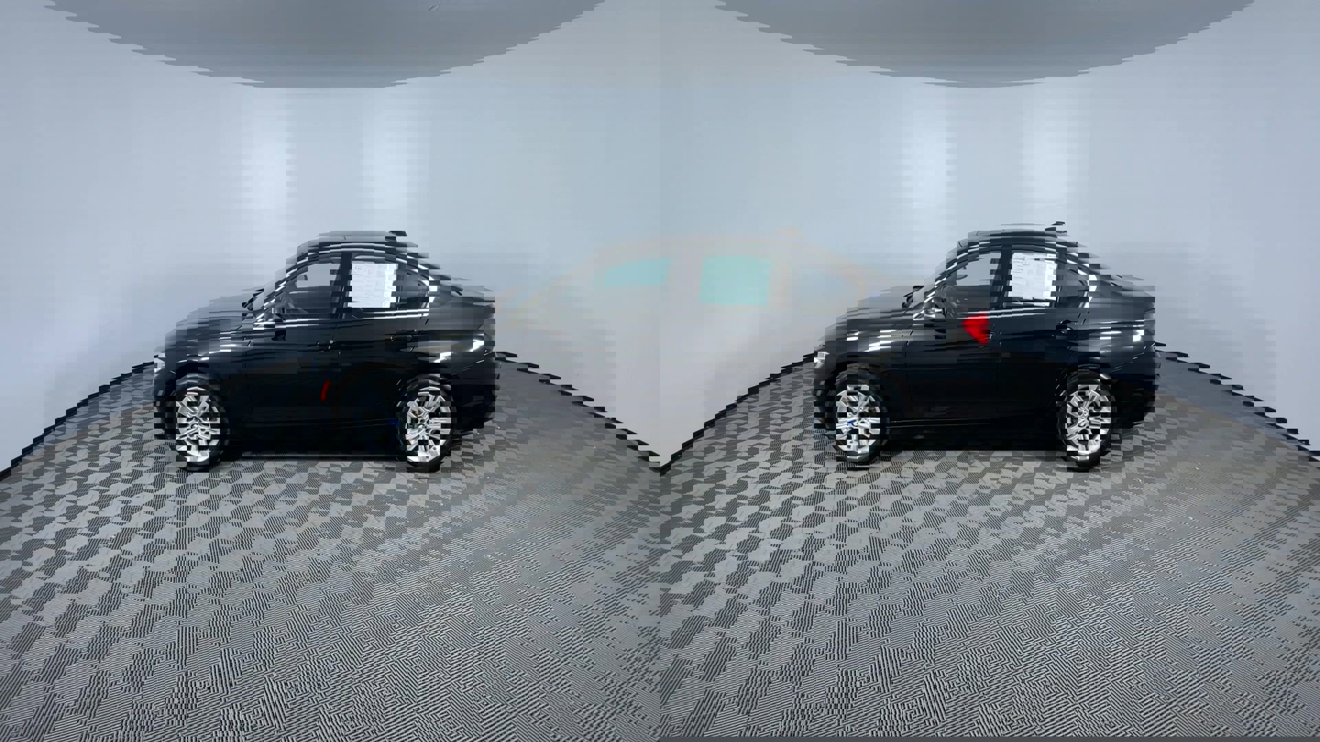 Used 2017 BMW 330i xDrive Sedan image 6