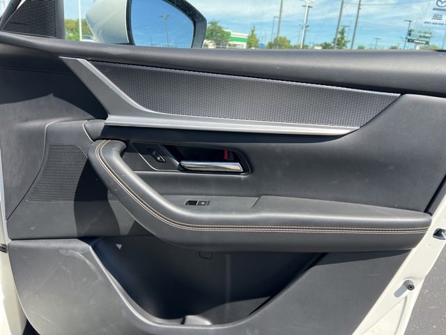 Certified 2024 MAZDA CX-90 Plug-In Hybrid w/ Preferred image 32