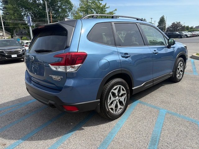 Used 2024 Subaru Forester Premium AWD/4WD image 4