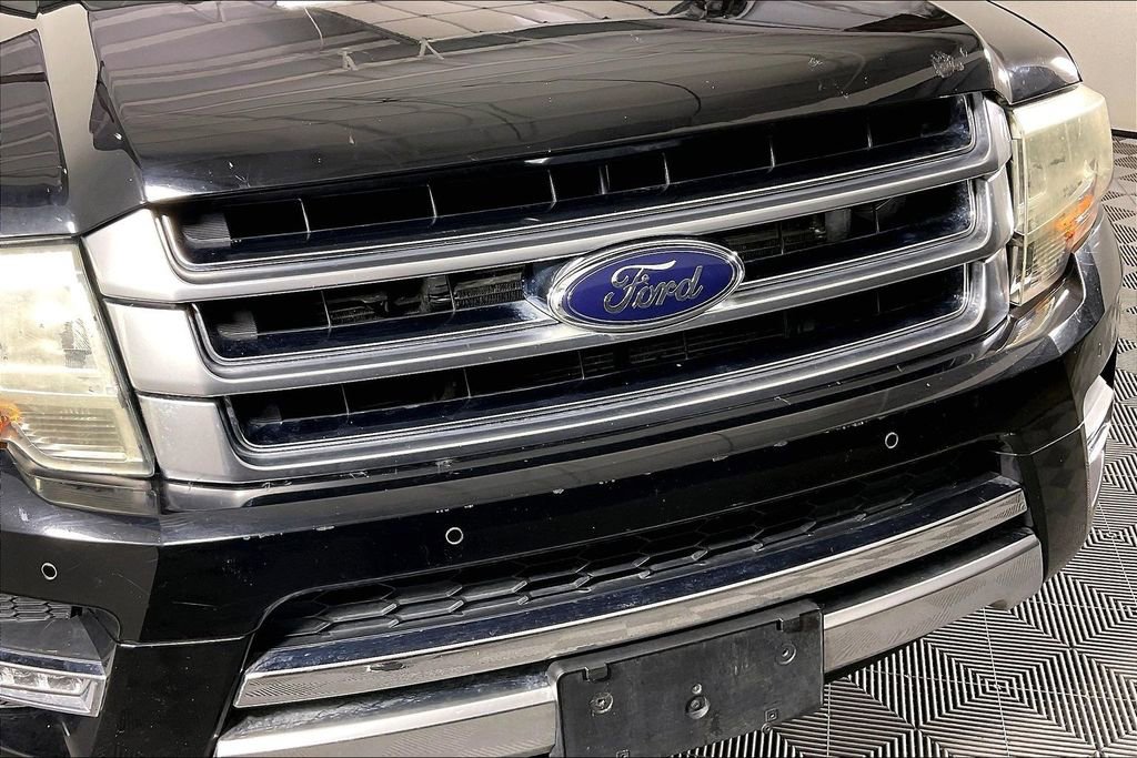 Used 2016 Ford Expedition Platinum RWD image 40
