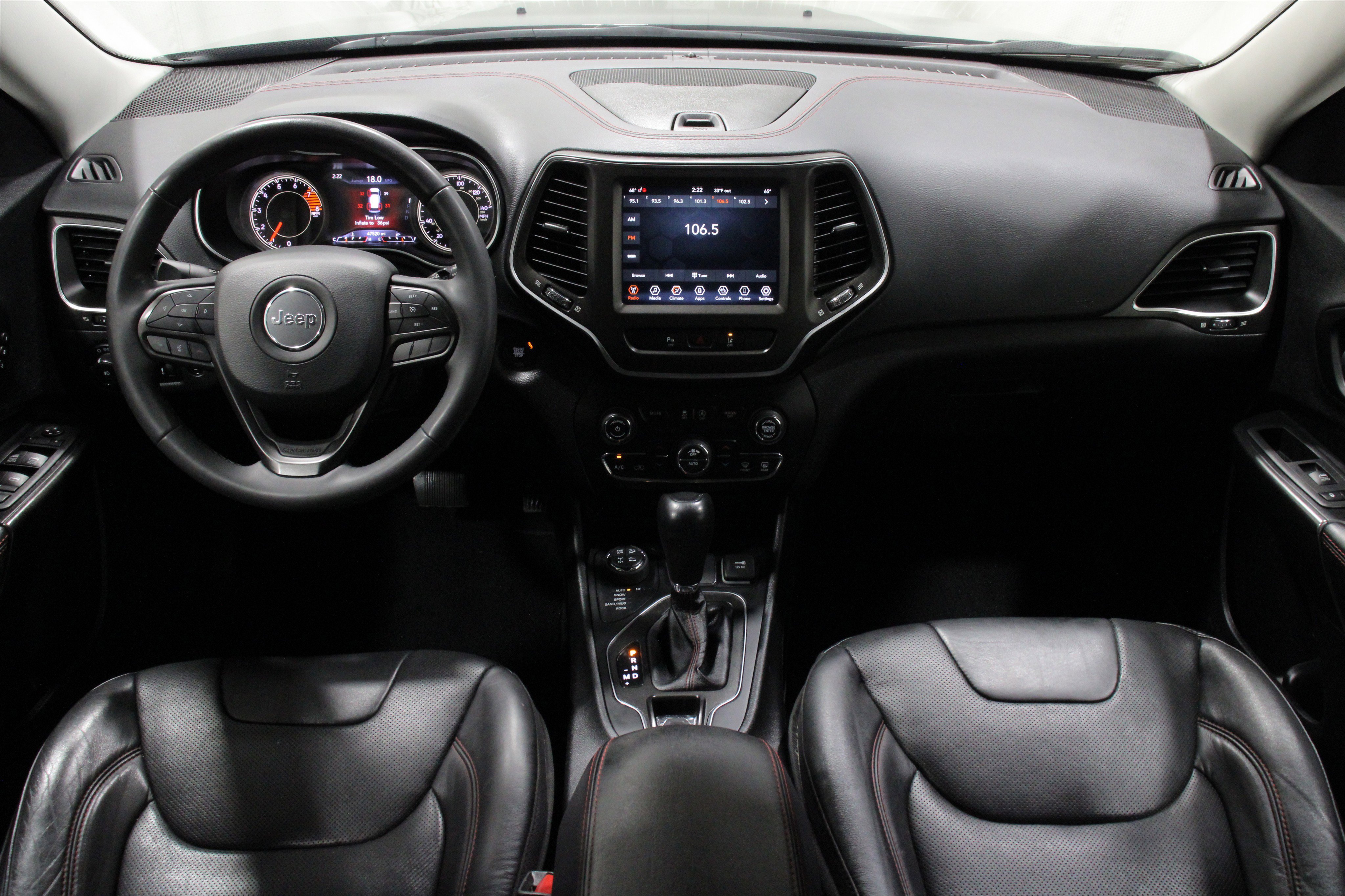 Used 2021 Jeep Cherokee Trailhawk w/ Premium Leather Package image 2