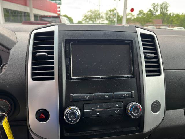 Used 2011 Nissan Frontier PRO-4X w/ Pro-4x Luxury Pkg AWD/4WD image 15