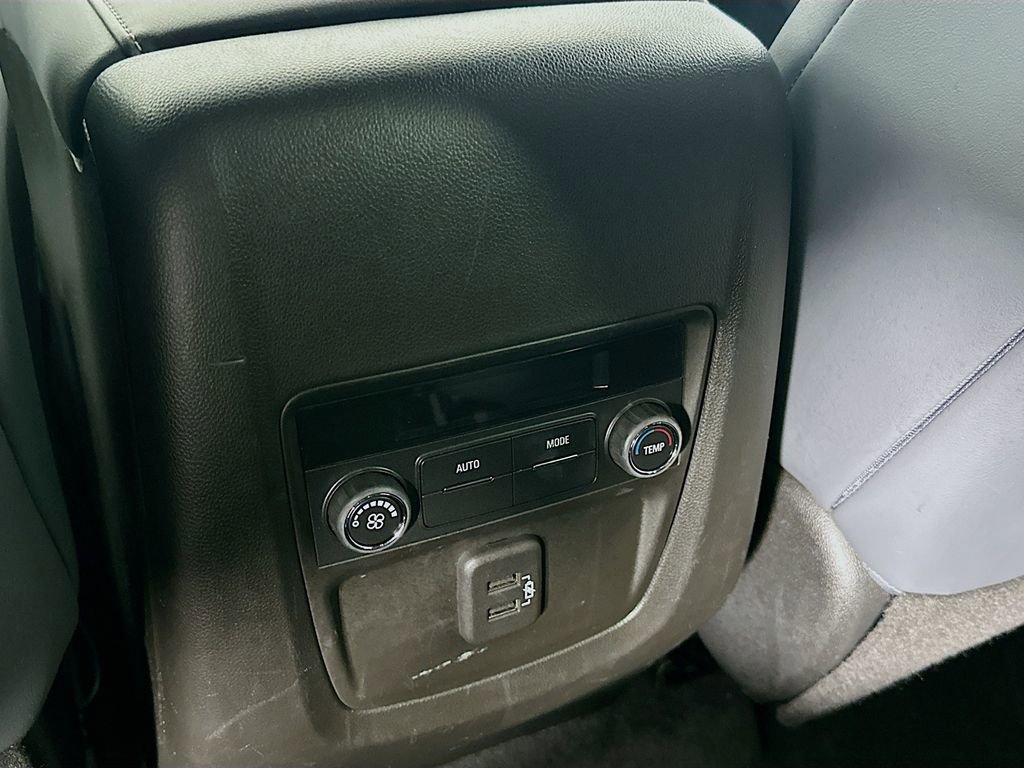 Used 2023 Buick Enclave Essence image 30