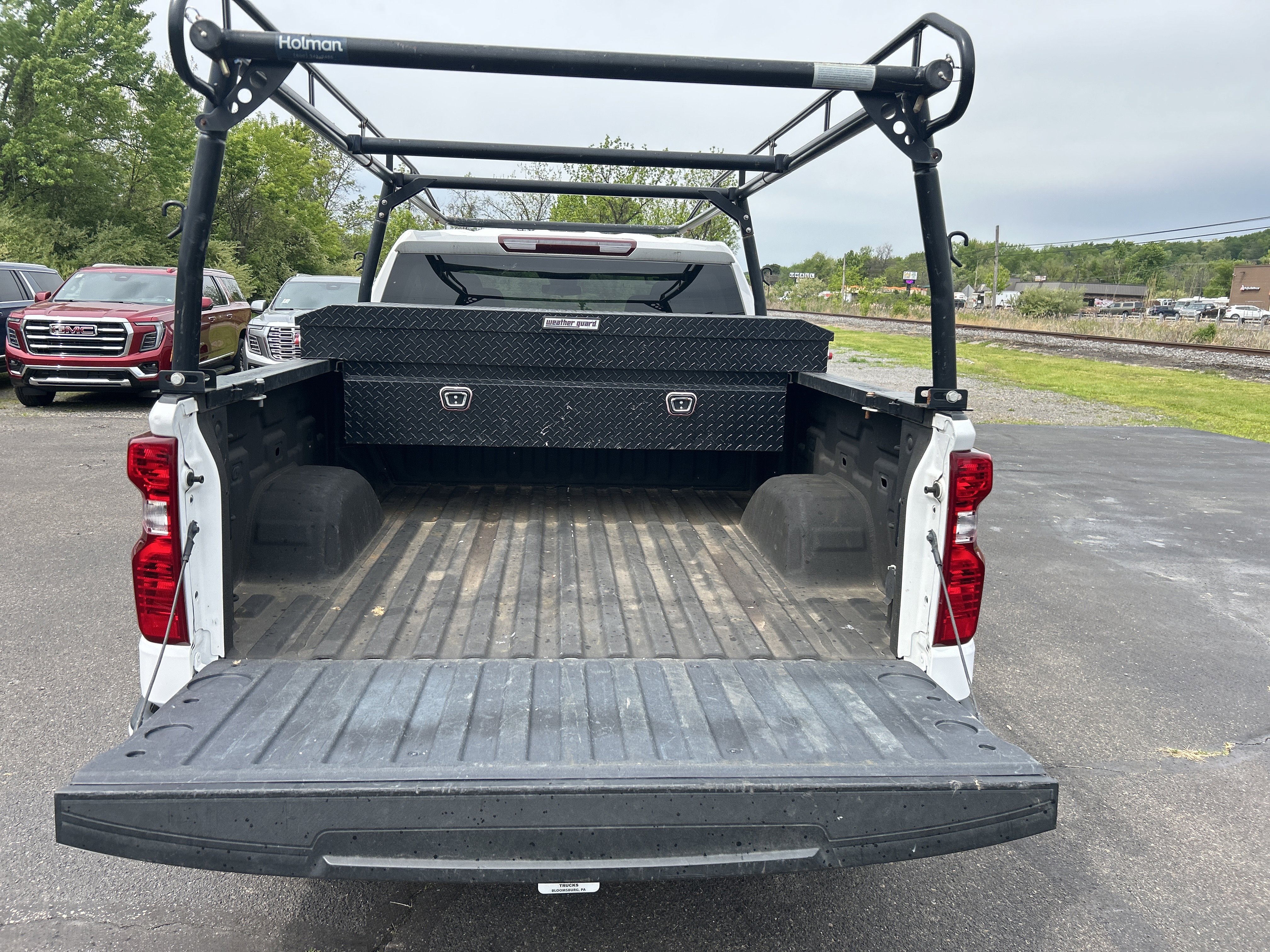 Used 2023 Chevrolet Silverado 1500 Custom AWD/4WD image 5