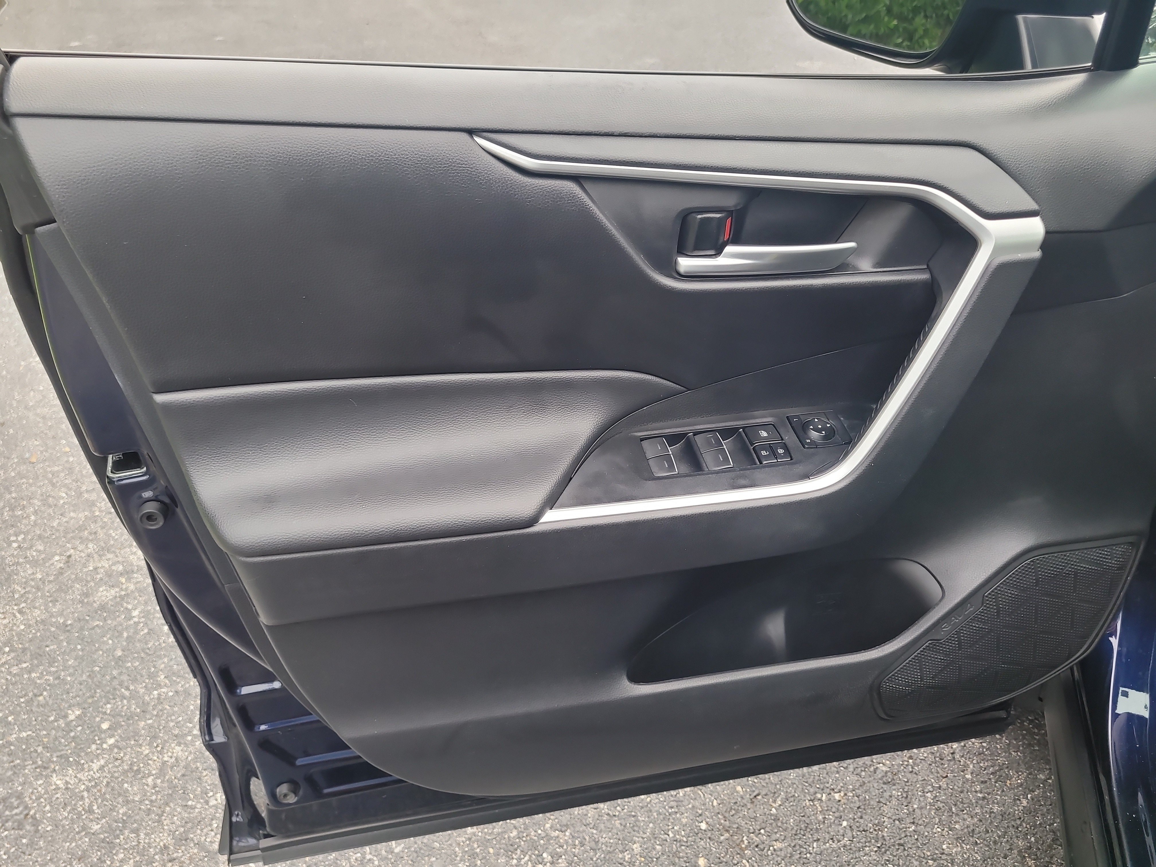 Certified 2024 Toyota RAV4 XLE AWD/4WD image 17