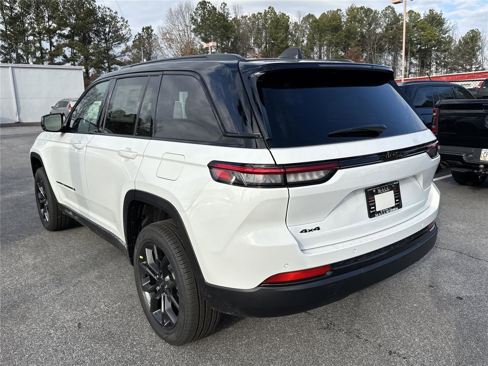 New 2025 Jeep Grand Cherokee Limited image 8