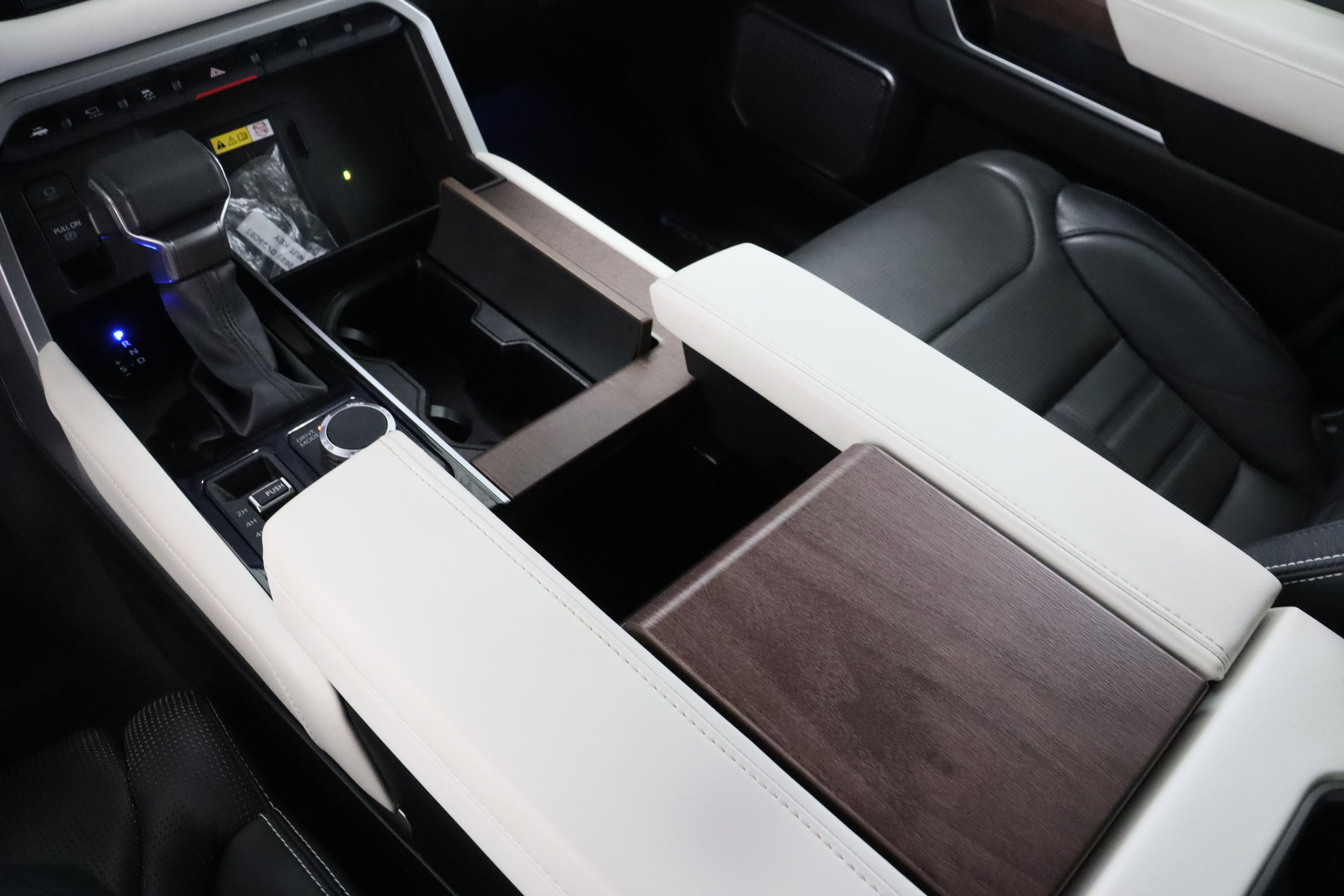 Used 2023 Toyota Sequoia Capstone image 17