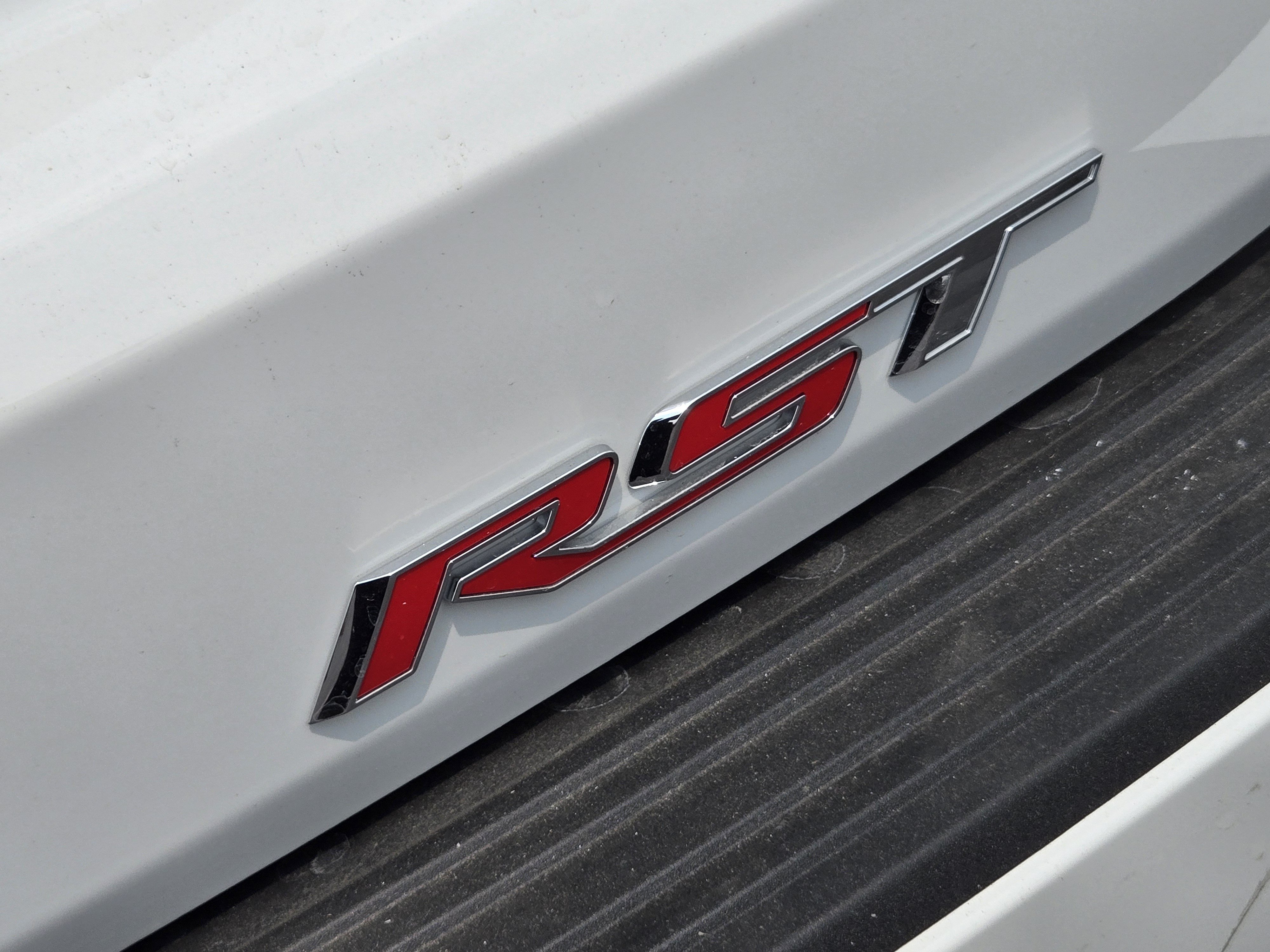 New 2026 Chevrolet Suburban RST w/ RST Capability Package AWD/4WD image 8