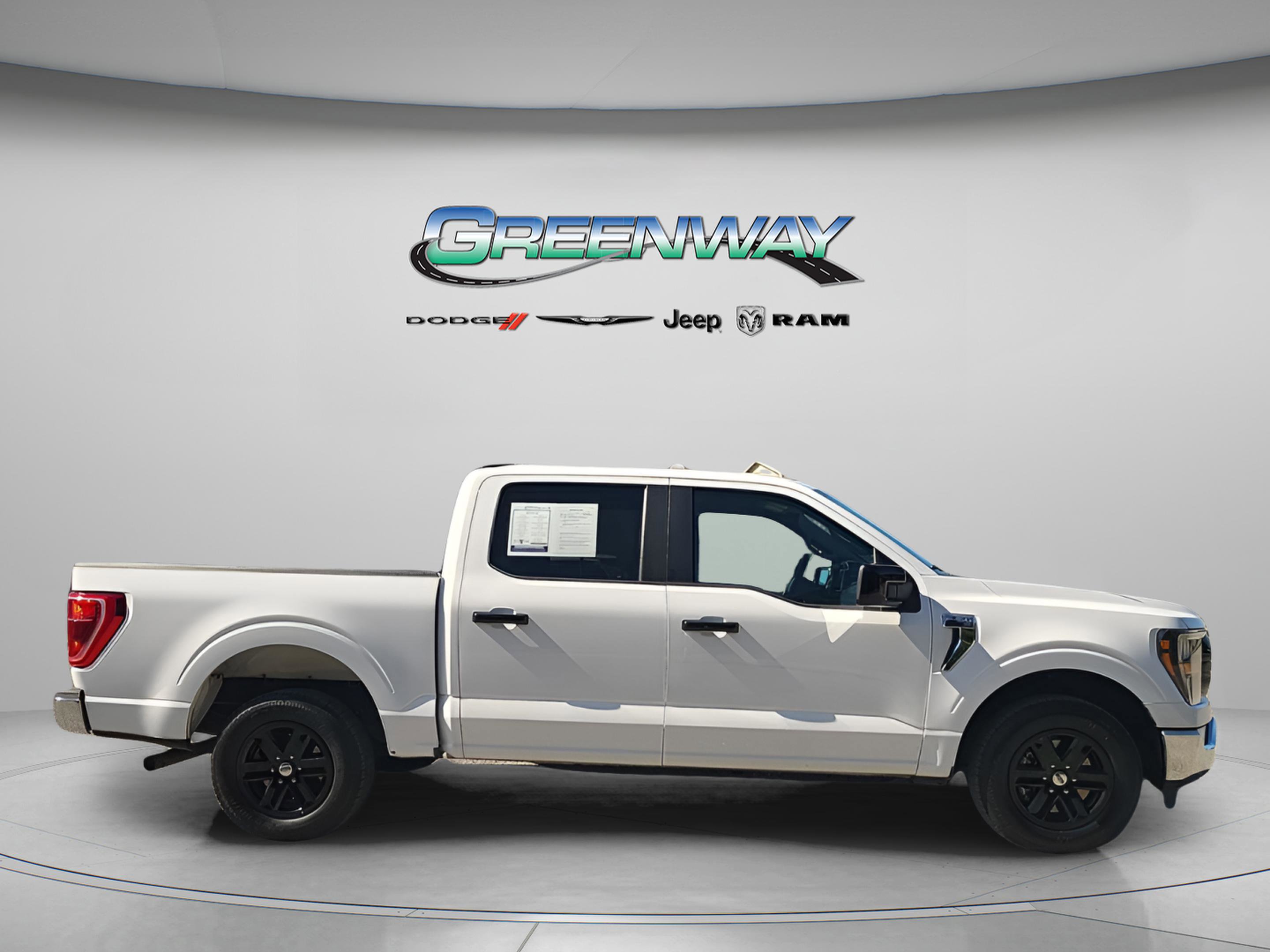 Used 2023 Ford F150 XLT image 4