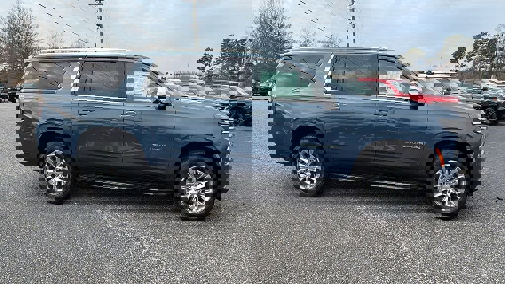 New 2026 Chevrolet Suburban Premier w/ Sun And Tow Package image 4