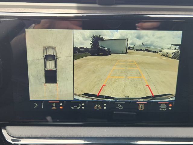 Used 2026 GMC Sierra 2500 AT4 w/ AT4 Premium Plus Package AWD/4WD image 18