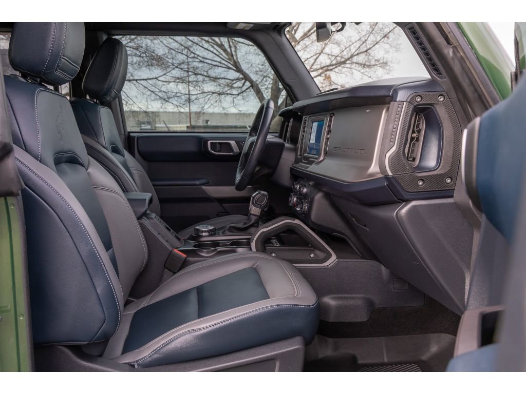 Used 2023 Ford Bronco Outer Banks image 11