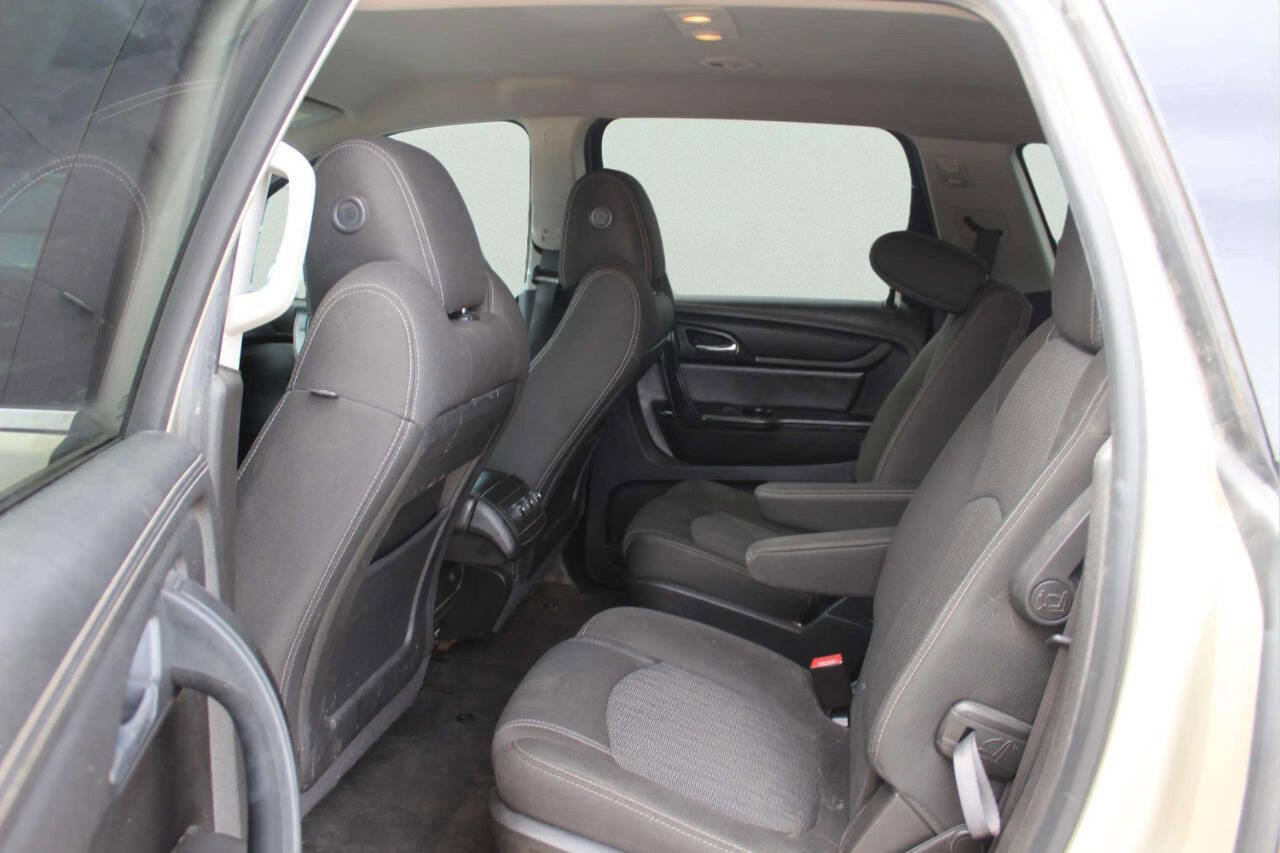 Used 2016 Chevrolet Traverse LT w/ Style and Technology Package AWD/4WD image 7