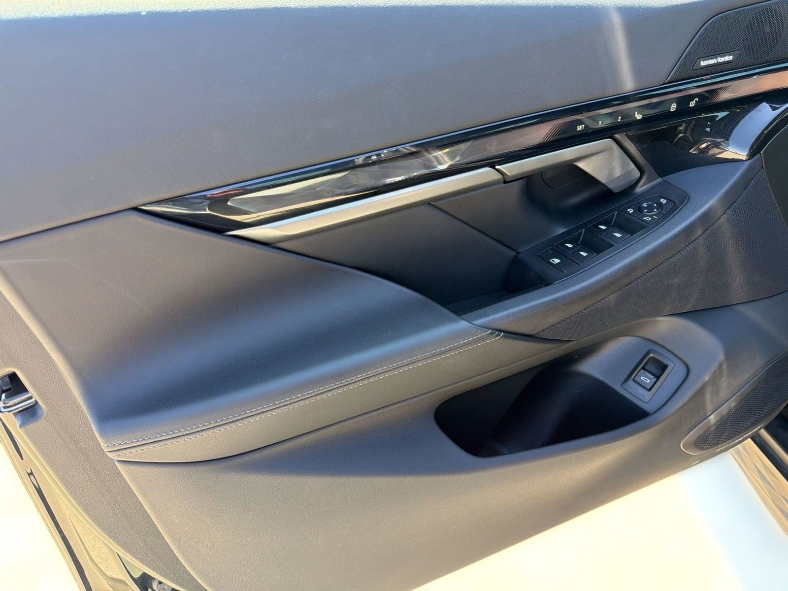 Certified 2024 BMW i5 eDrive40i w/ Premium Package RWD image 11
