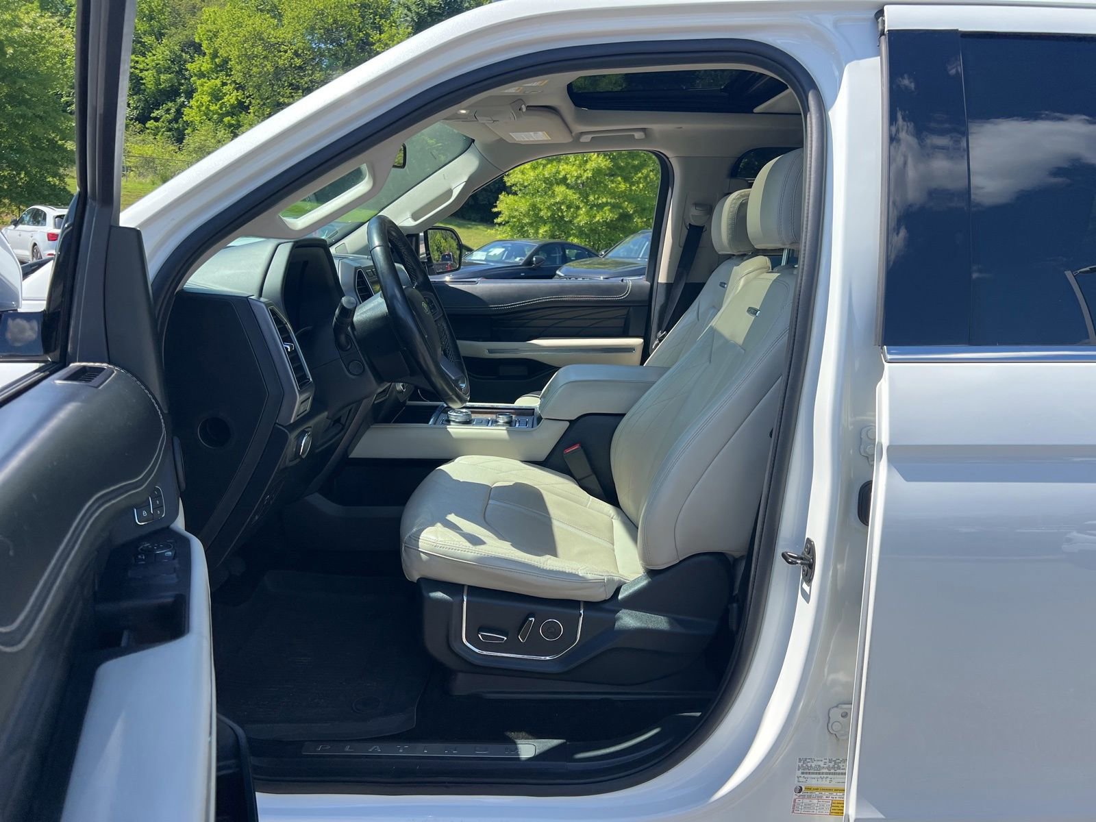 Used 2020 Ford Expedition Platinum AWD/4WD image 32
