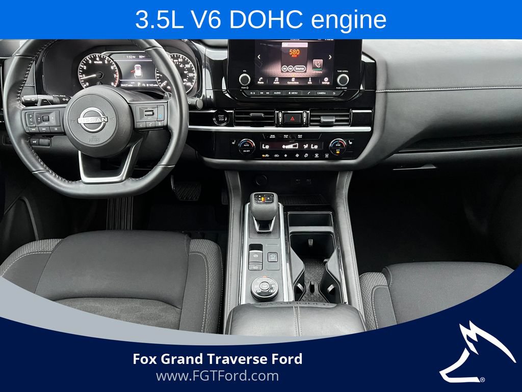 Used 2025 Nissan Pathfinder SV AWD/4WD image 2
