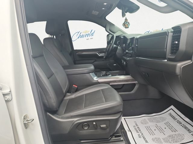Used 2024 Chevrolet Silverado 2500 LTZ w/ LTZ Convenience Package image 13