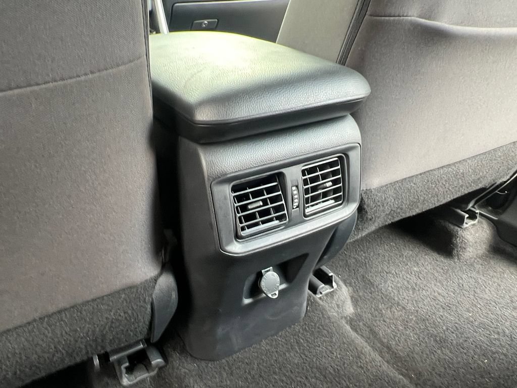Used 2025 Toyota RAV4 LE AWD/4WD image 26