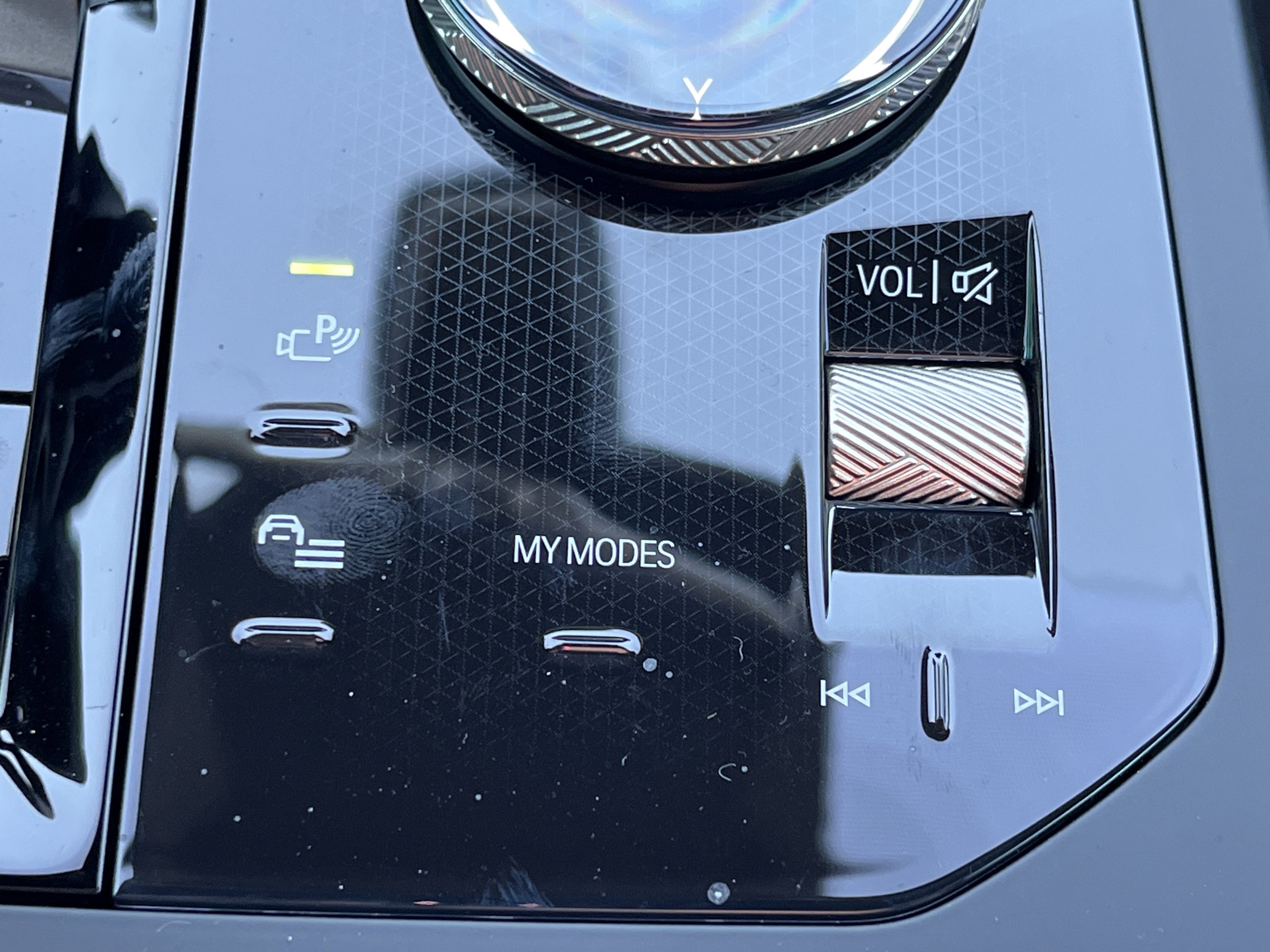 New 2026 BMW iX xDrive45 image 9