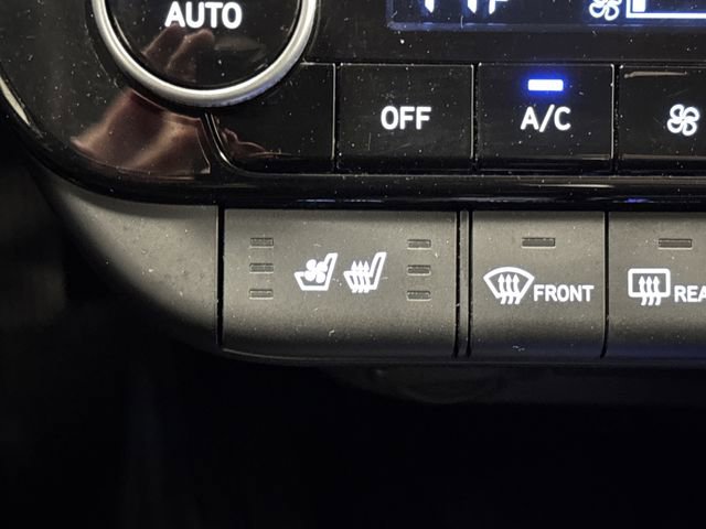 Used 2024 Hyundai Elantra Limited image 8