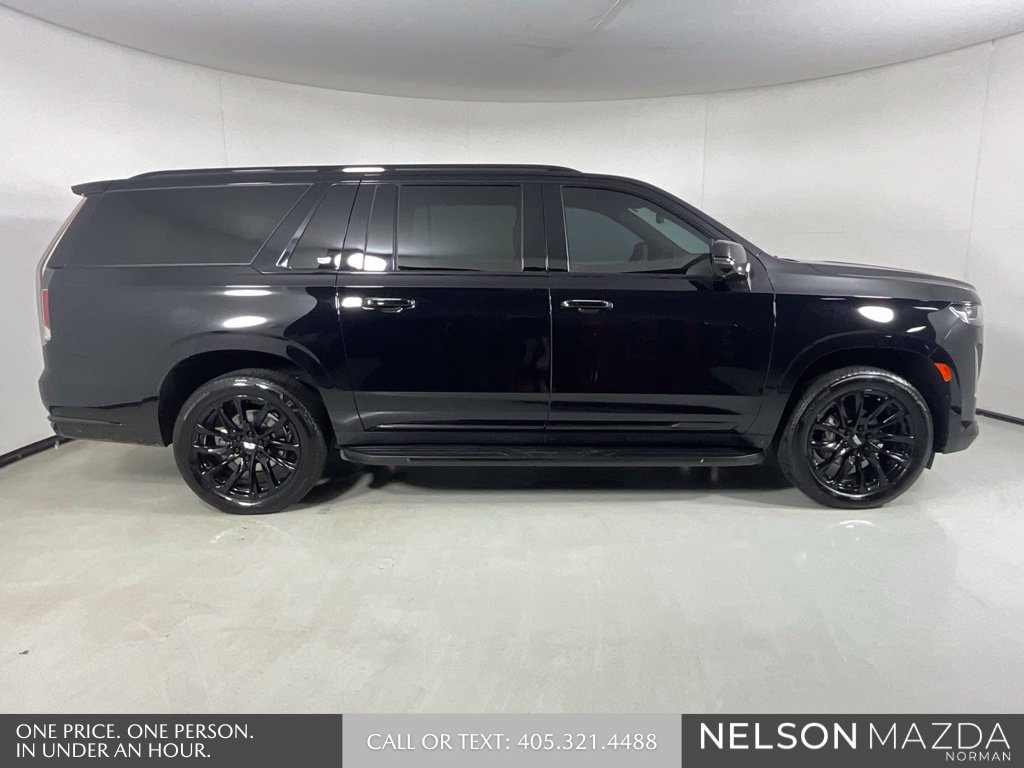 Used 2024 Cadillac Escalade ESV Sport w/ LPO, ONYX Package AWD/4WD image 5