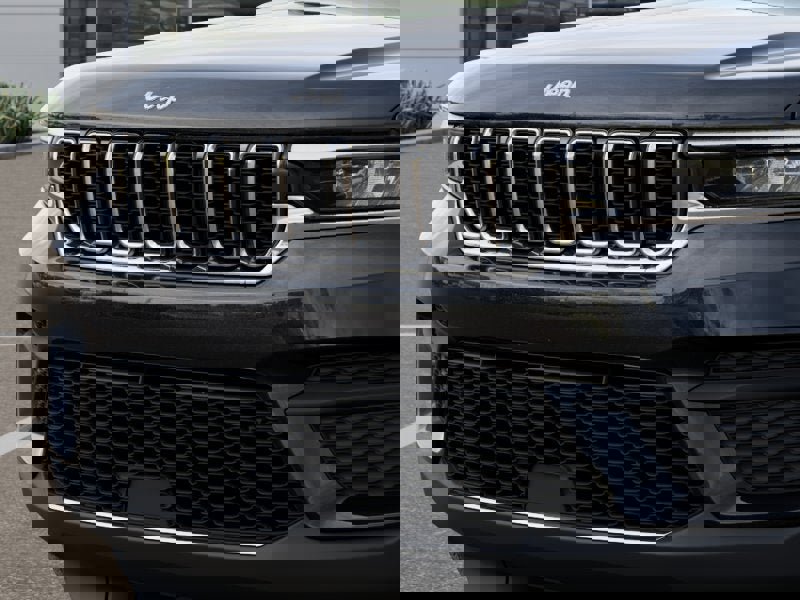 New 2025 Jeep Grand Cherokee Laredo X w/ Luxury Tech Group I image 22