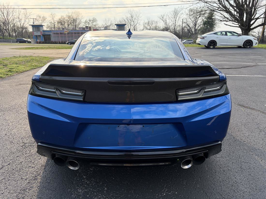Used 2018 Chevrolet Camaro ZL1 RWD image 7