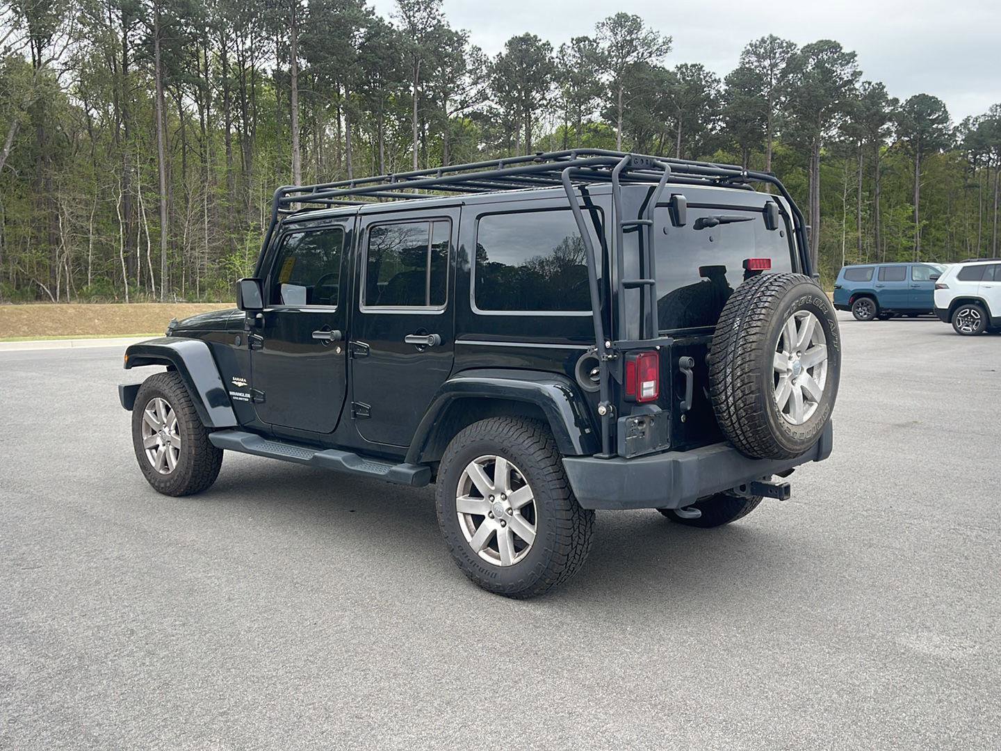 Used 2013 Jeep Wrangler Unlimited Sahara w/ Dual Top Group image 5