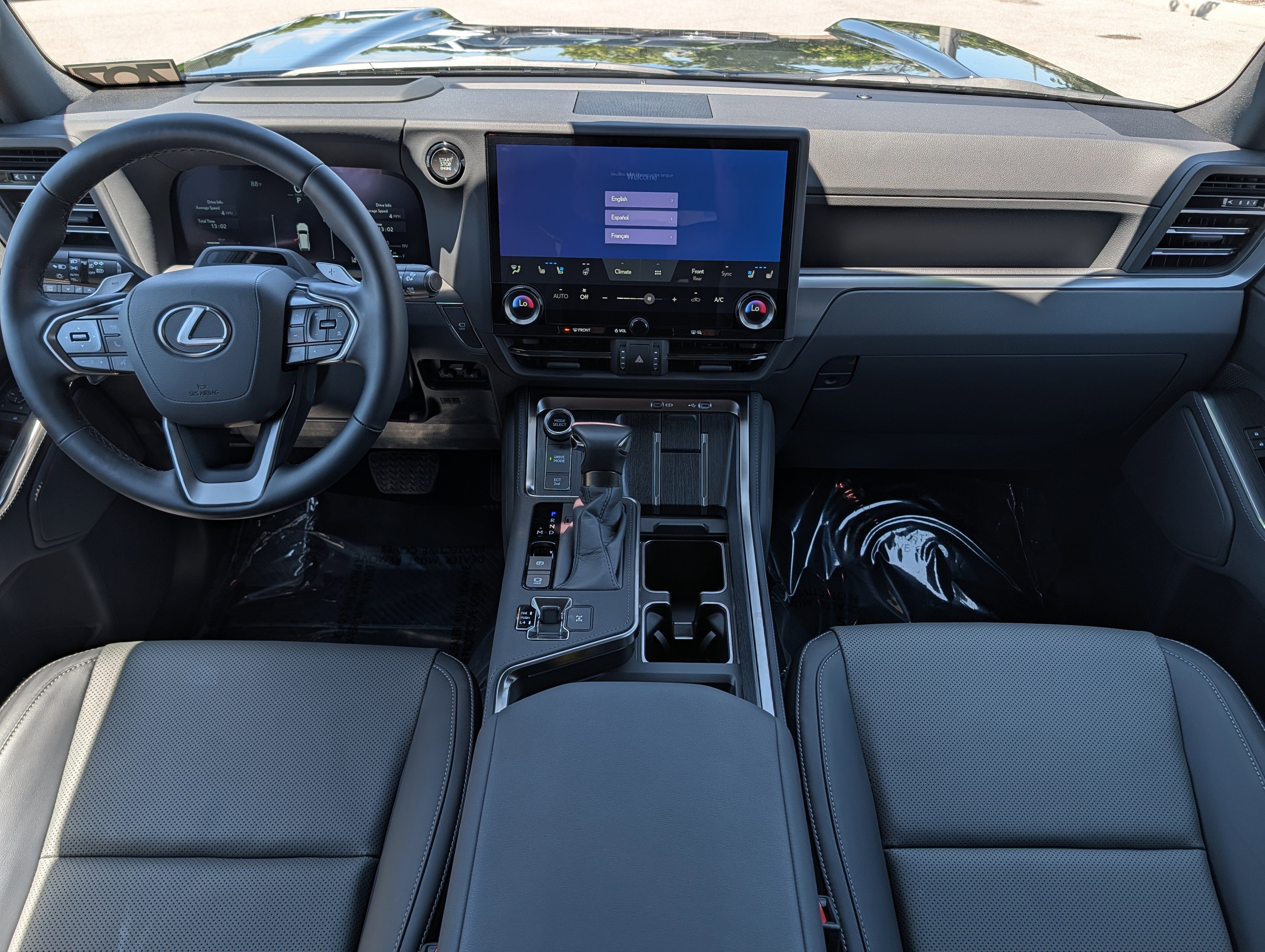 Used 2025 Lexus GX 550 w/ Accessory Package (Z1) AWD/4WD image 43