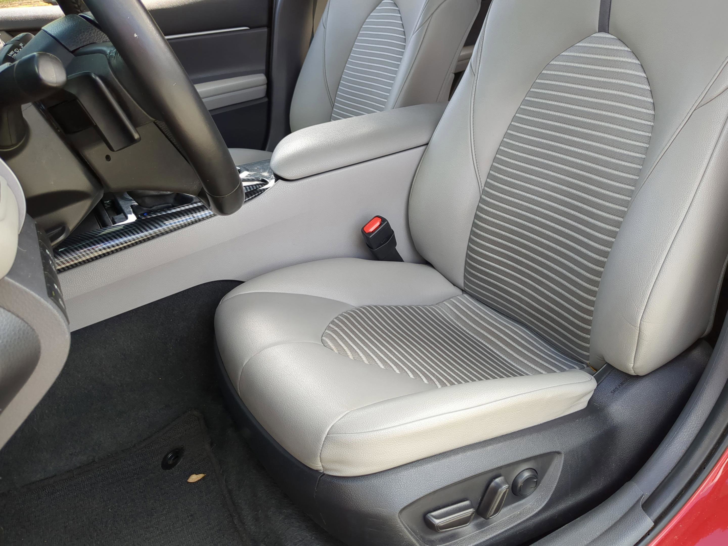 Used 2022 Toyota Camry SE image 13