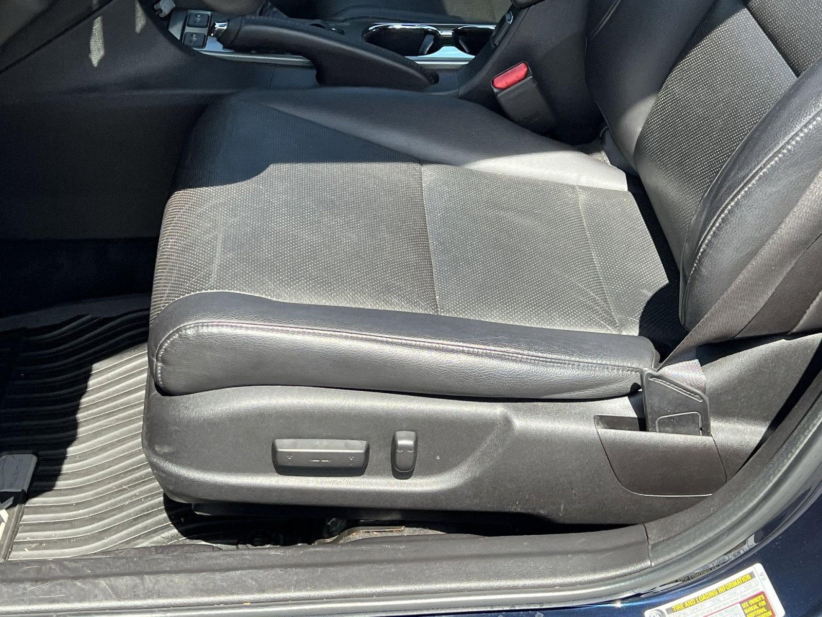 Used 2013 Acura ILX Hybrid w/ Technology Package image 15