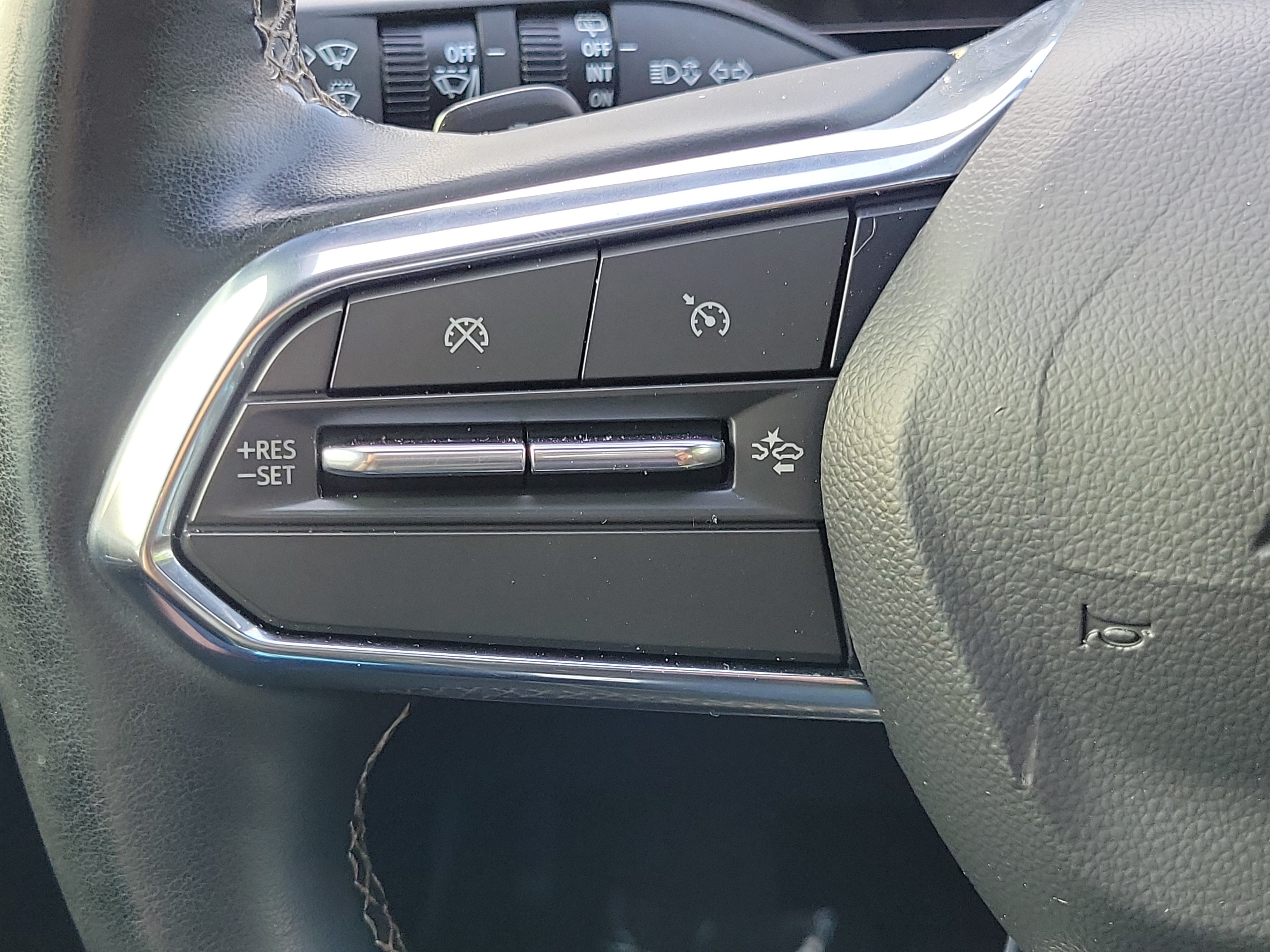 Used 2025 Chevrolet Equinox EV LT w/ Convenience Package FWD image 27
