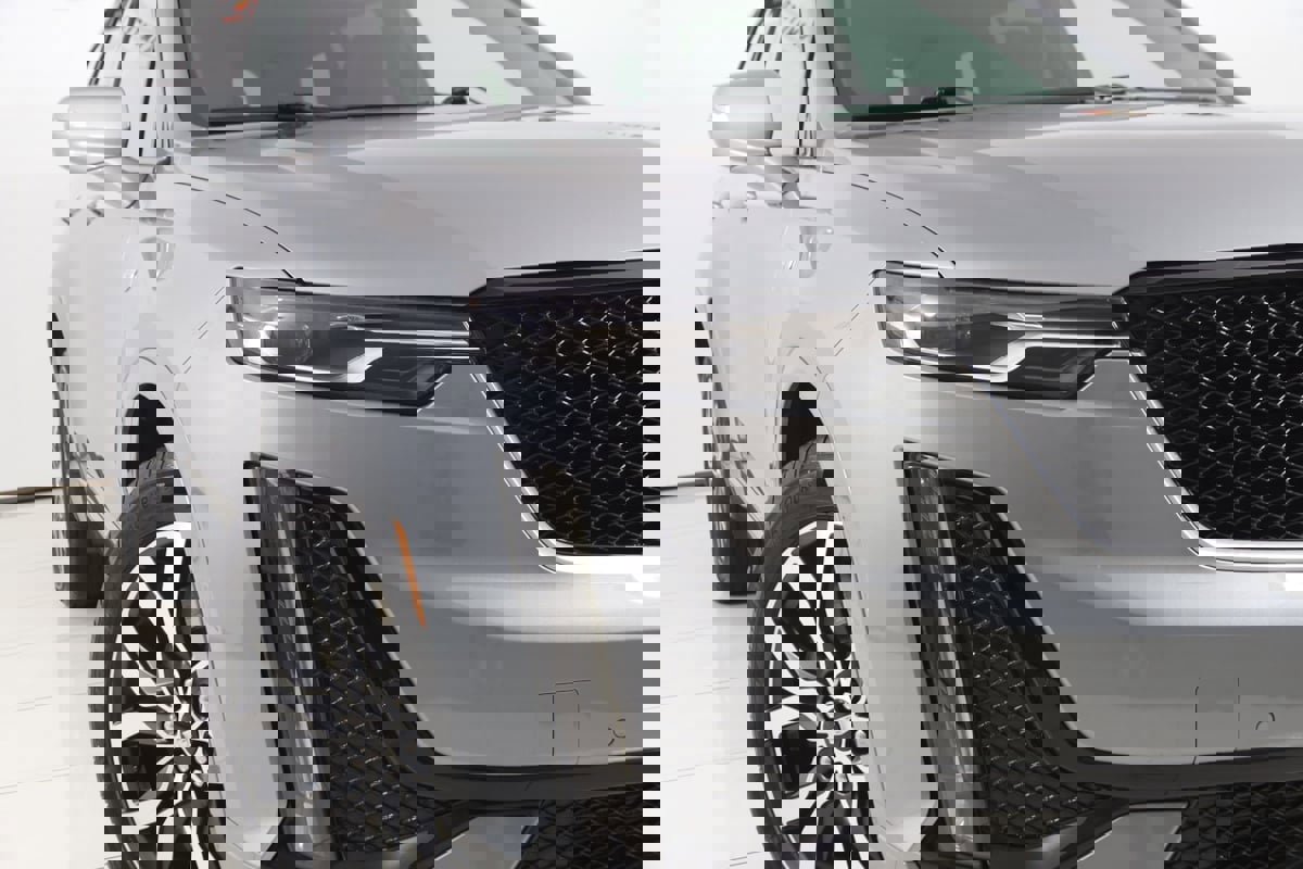 Used 2024 Cadillac XT6 Sport image 19