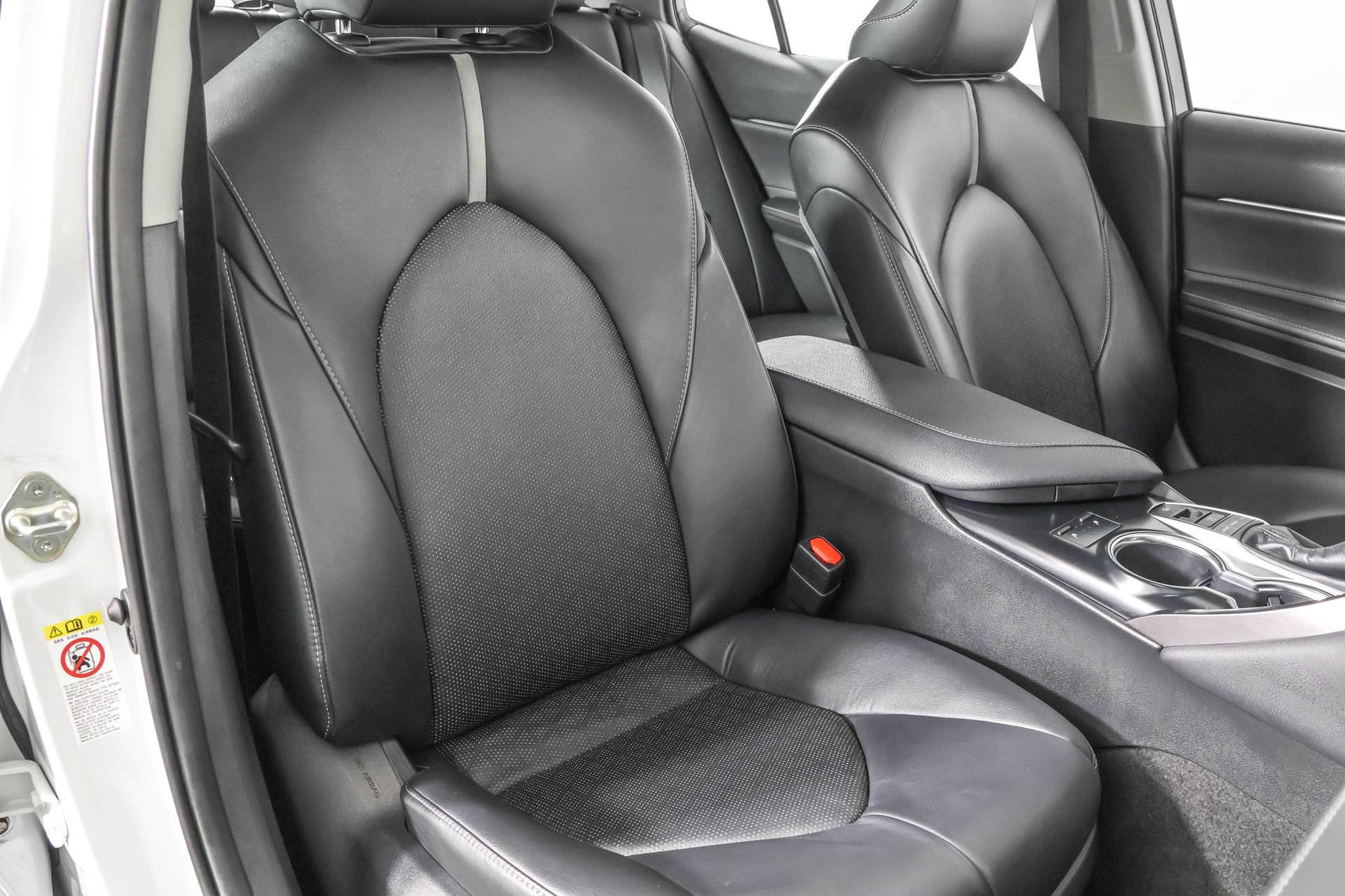 Used 2018 Toyota Camry XSE image 44