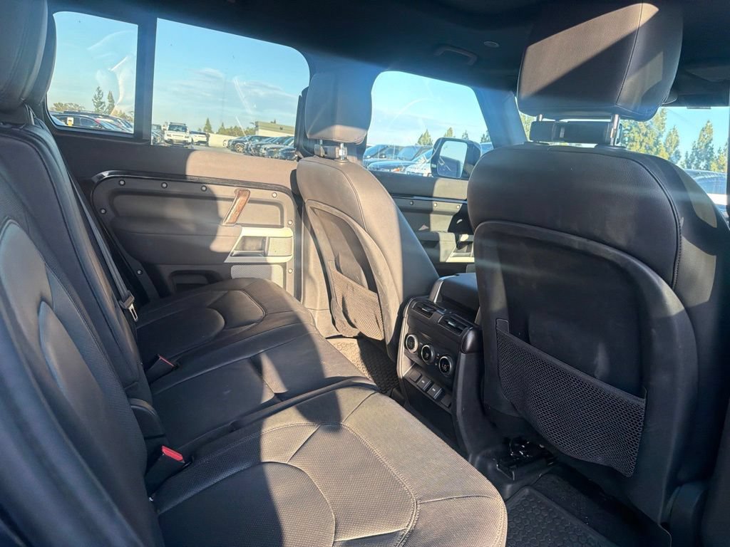 Used 2023 Land Rover Defender 130 X-Dynamic SE AWD/4WD image 11
